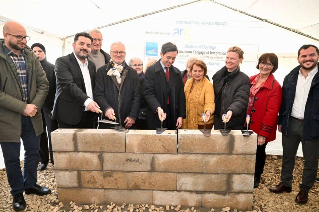 You are currently viewing Corbeil-Essonnes; des élèves sourds auront bientôt leur établissement à côté d’une école pour favoriser l’inclusion